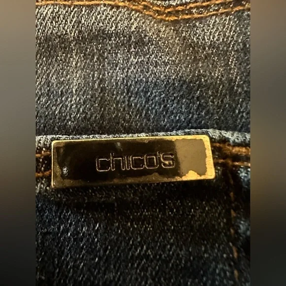 Chico’s So Slimming Girlfriend Crop Jeans Size 1 - Picture 3 of 4